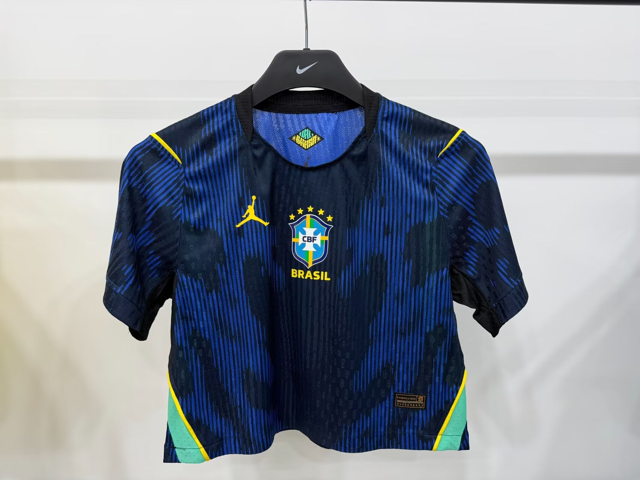 Cropped Brasil Away lI 2025/26 Feminina