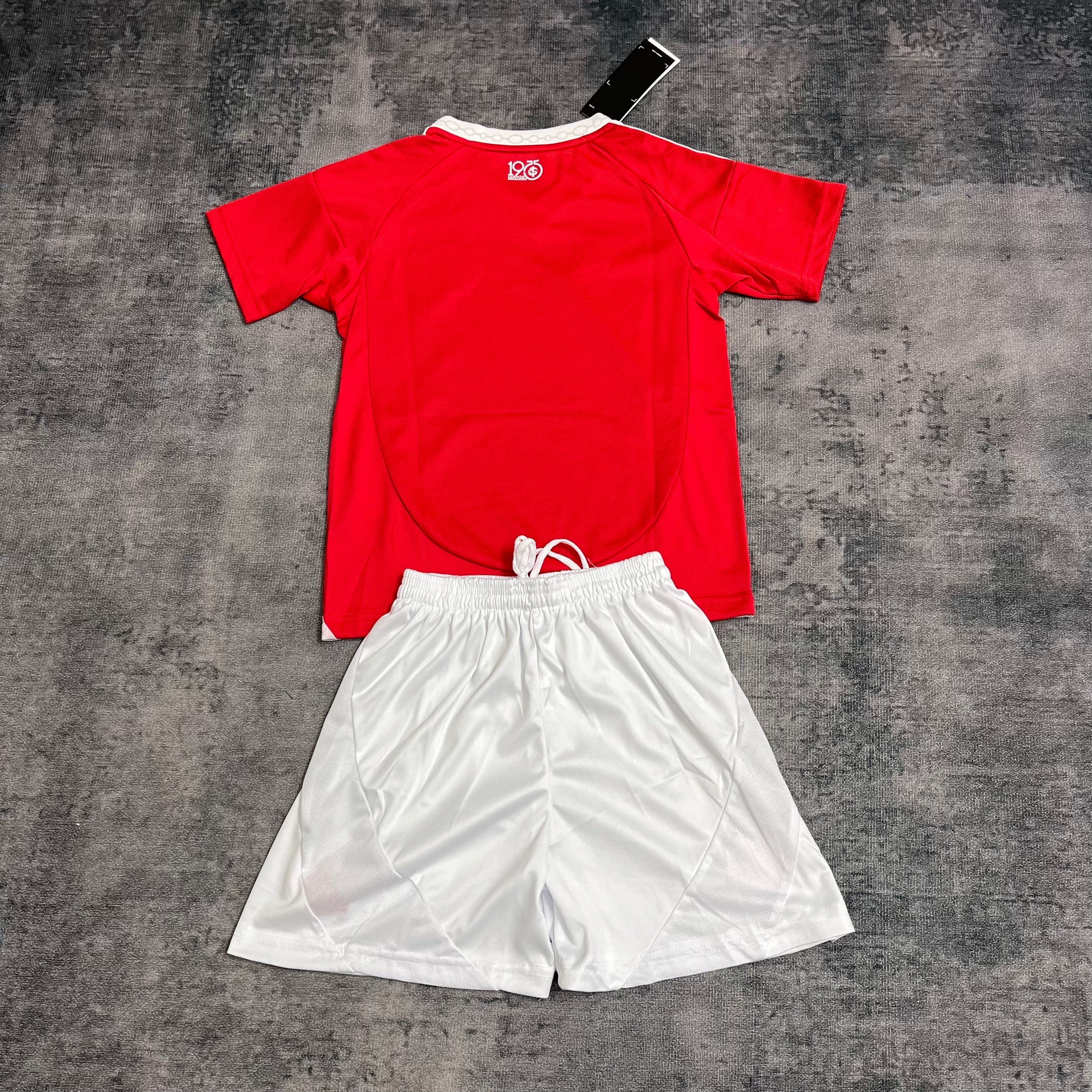 Kit Infantil Internacional Home 25/26