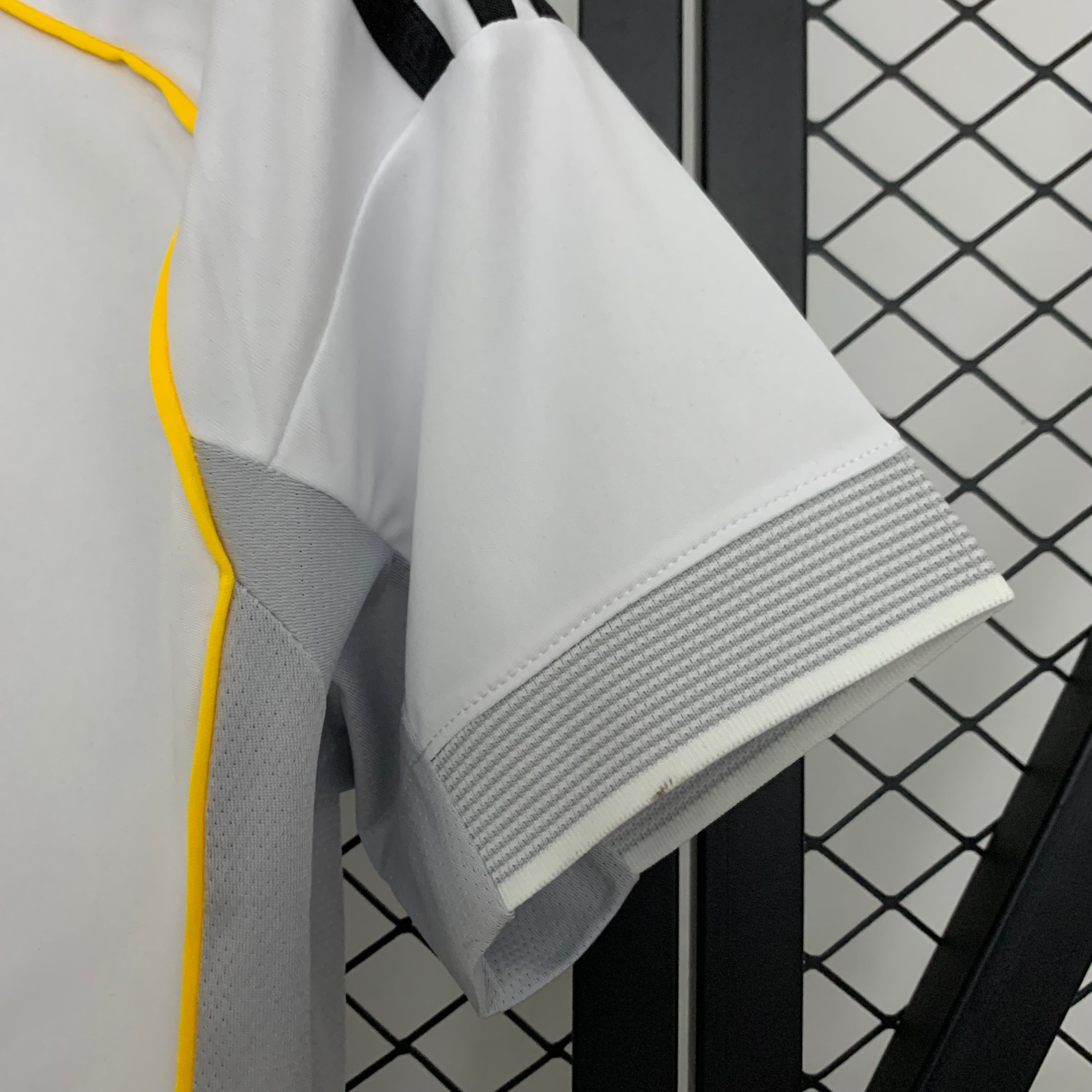 Camisa Feminina Real Madrid Home 25/26