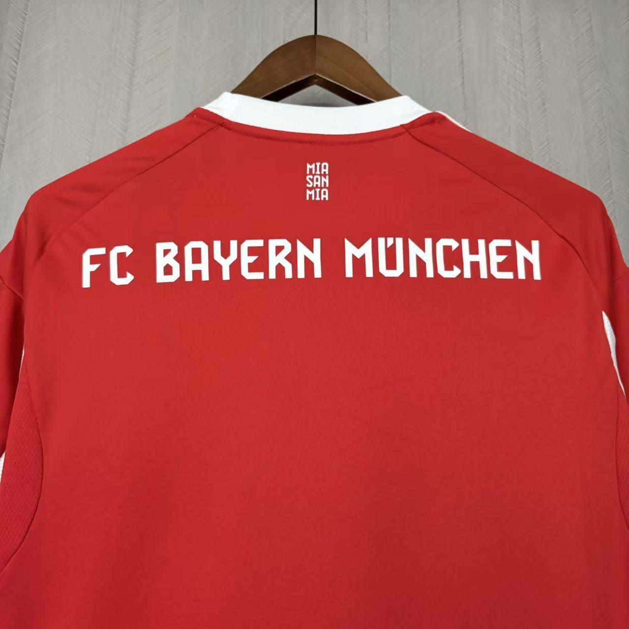 Camisa Bayern de Monique Home 25/26