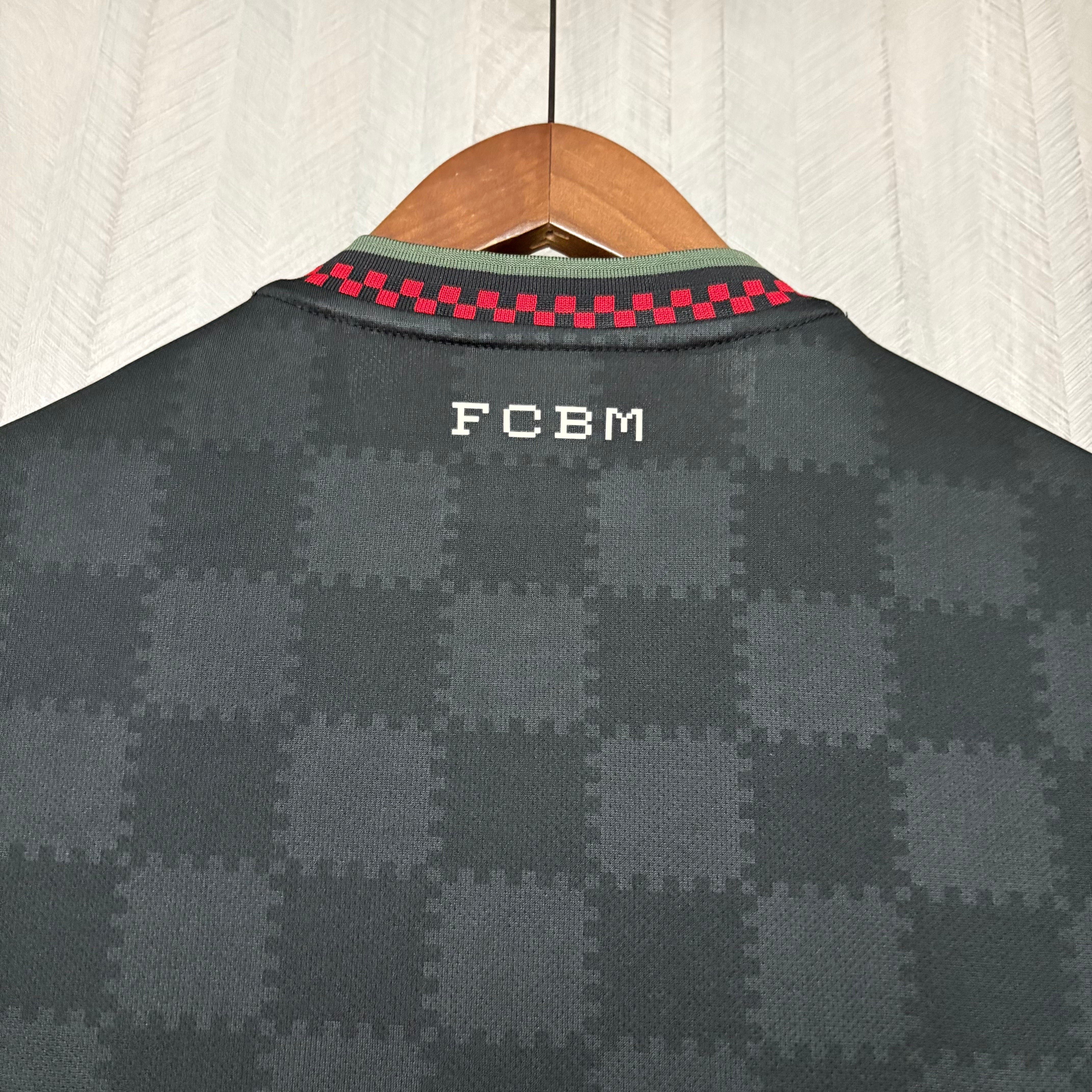 Terceira Camisa Bayern de Monique 25/26