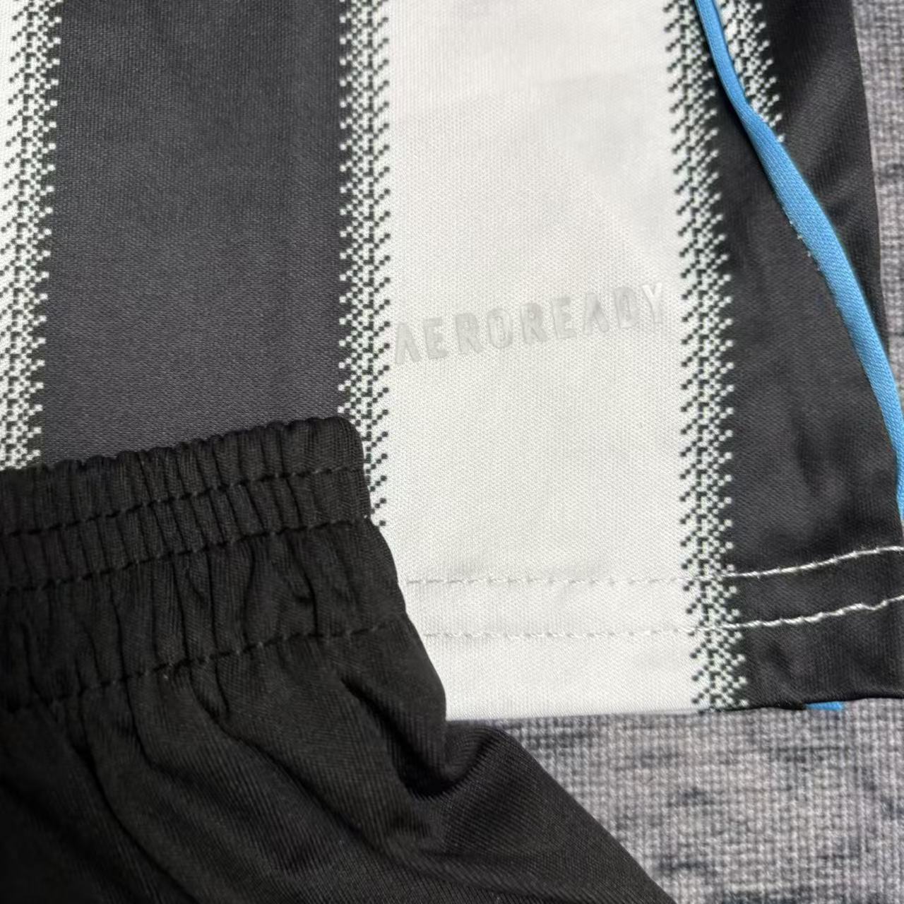 Kit Infantil Newcastle United Home 25/26