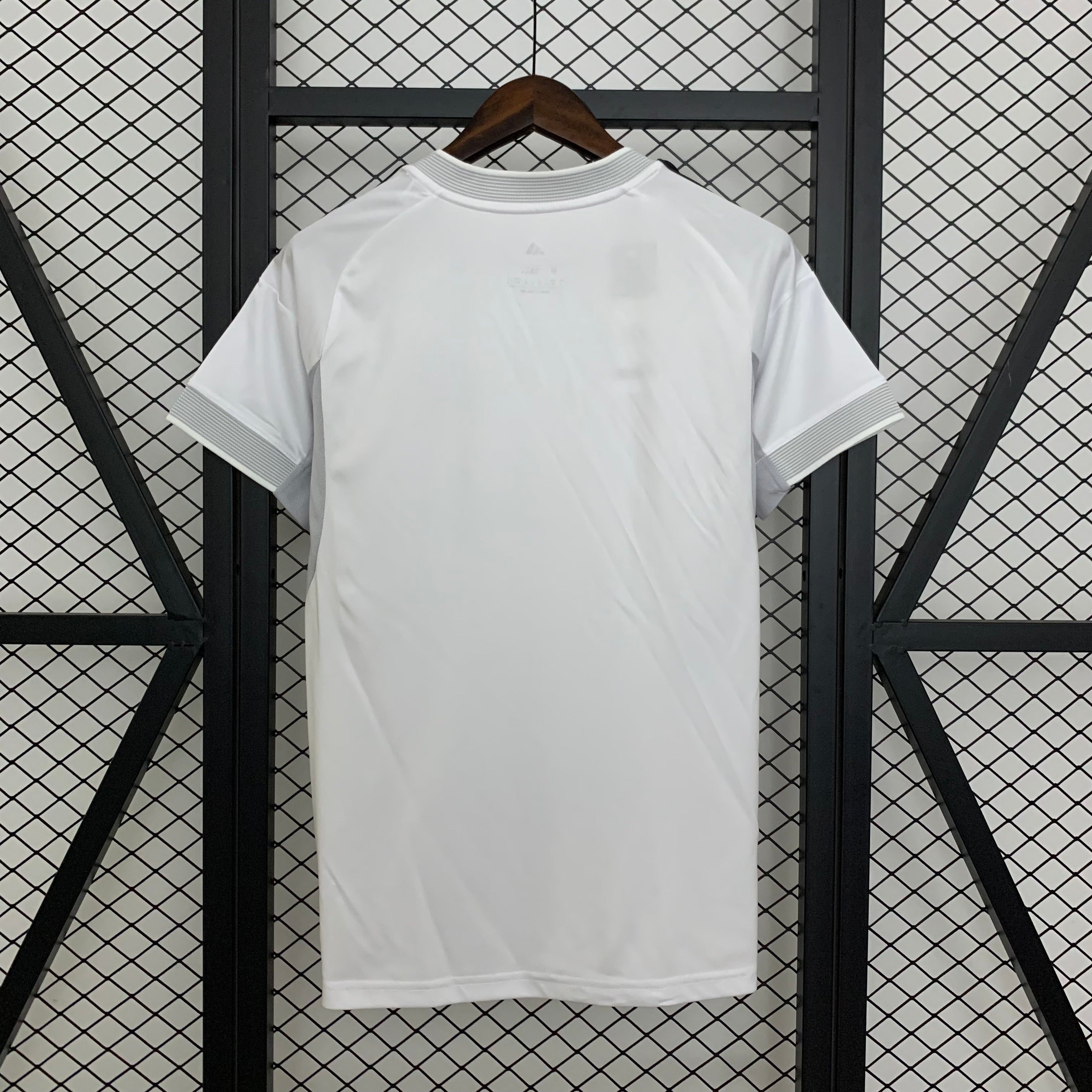 Camisa Feminina Real Madrid Home 25/26